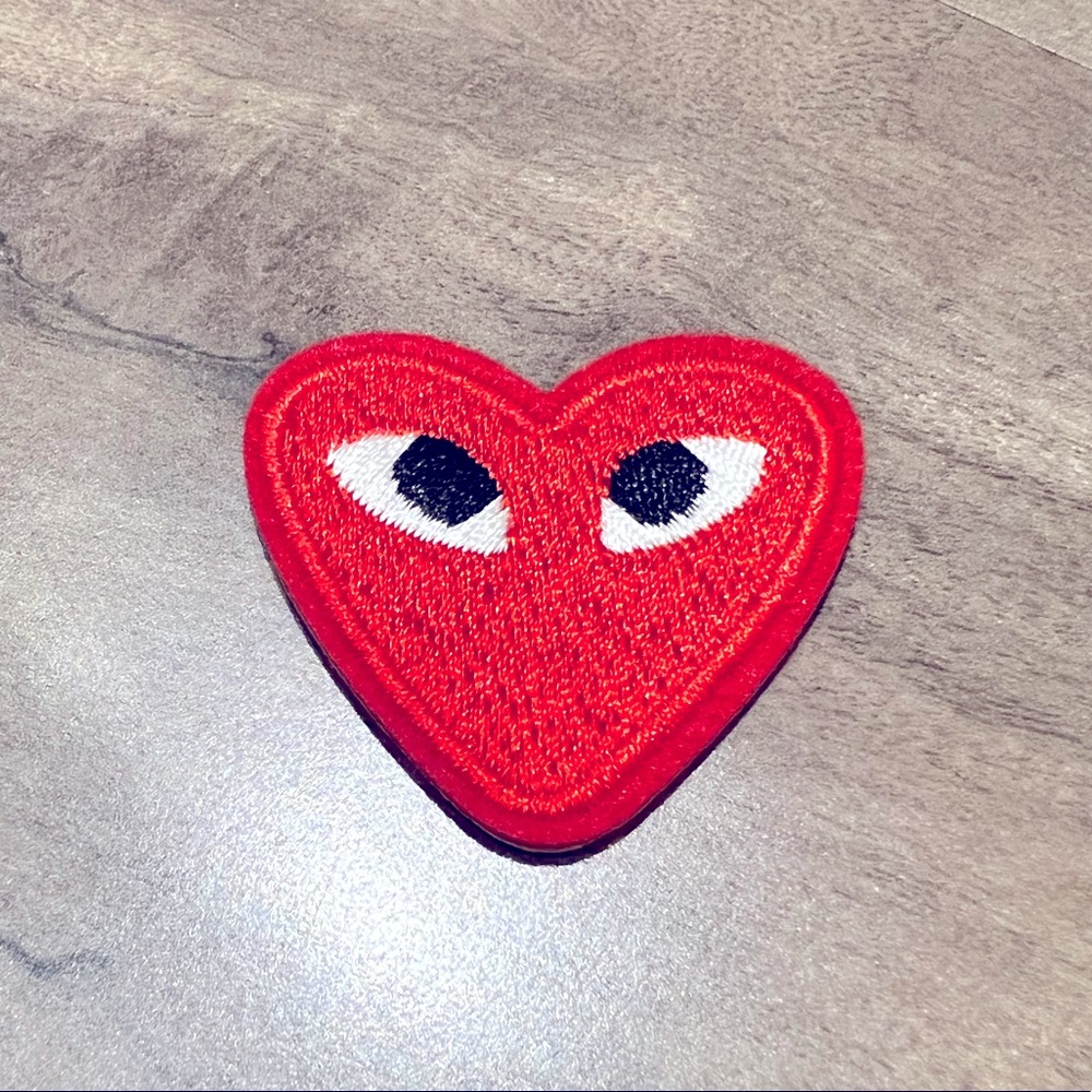 CUTE heart patch  1.5” - NEW ⭐️HOST PICK X 2!⭐️